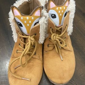 Girls deer boots